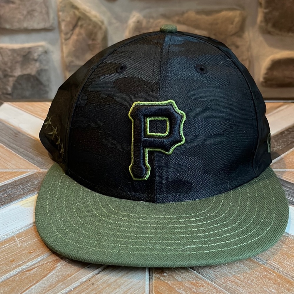 Boy’s Pittsburgh Pirates New Era Black Camo Fitted Hat Size 7 3/8